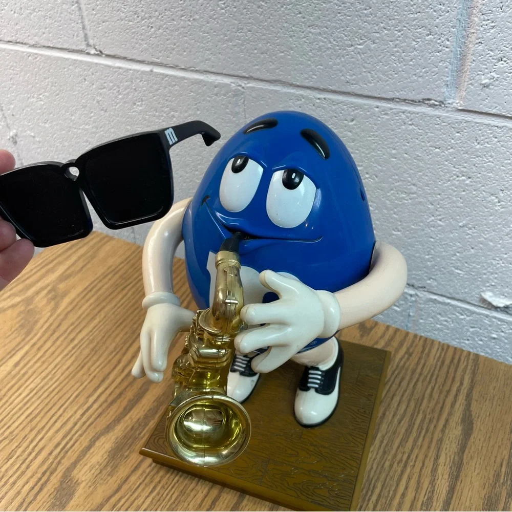 M&Ms Vintage 1998-99 Blue Saxophone Player M&M Candy Dispenser M&M’s Collectors - Picture 7 of 8